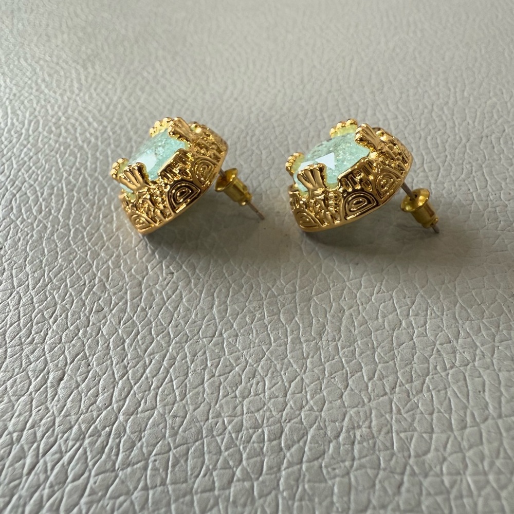Ring & Earrings Set Blue Crystal Stone Gold Tone - Picture 7 of 13